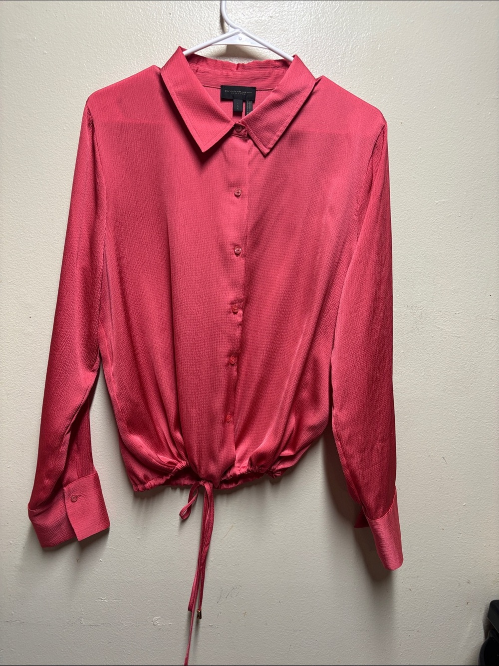 Donna Karan Pink Satin crinkle Drawstring Hem Button Front Blouse Size L - Picture 2 of 6